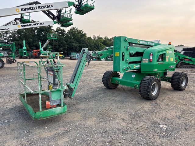 2016 JLG 450AJ 4WD Dual Fuel Articulating Boom Lift
