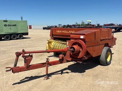New Holland 315 Square Baler
