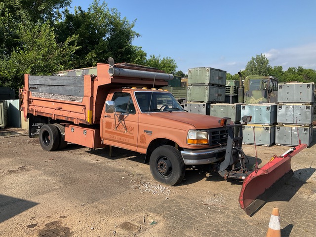 1997 Ford F Super Duty Snow Plow Truck