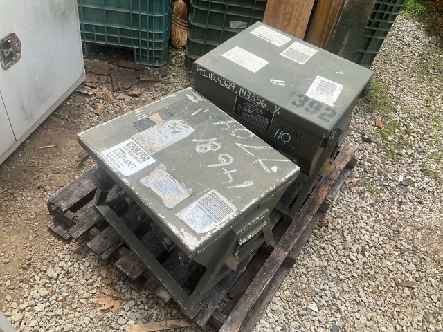 (2) Power Distribution Boxes (2) Power Distribution Boxes
