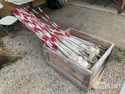 (100) Hydrant Markers