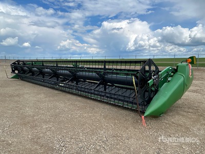 John Deere 635D 35 ft Draper Combine Header