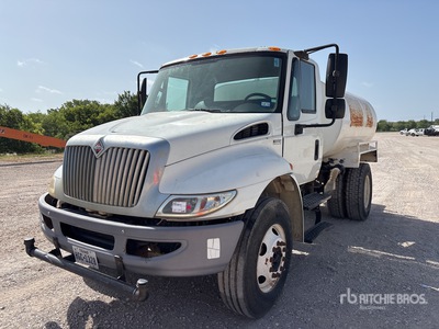 2014 International 4300M7SBA 4x2 Water Truck