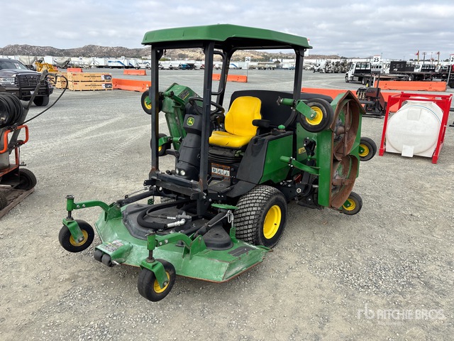 2018 John Deere 1600 4x4 Ride-On Lawn Mower