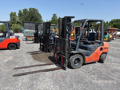 2018 Toyota 8FDU25 4500 lb Pneumatic Tire Forklift