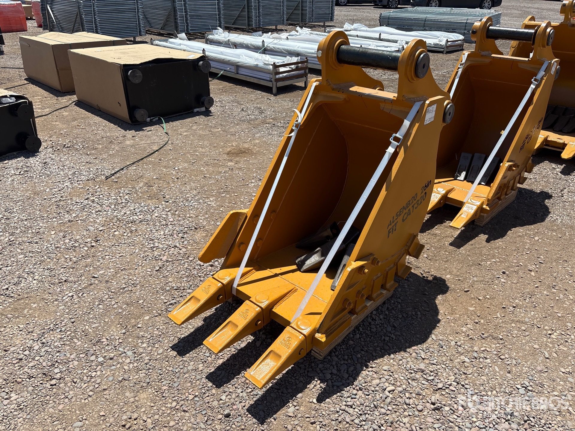 2026 LYALS ALSENB320 26 in Digging Excavator Bucket (Unused)