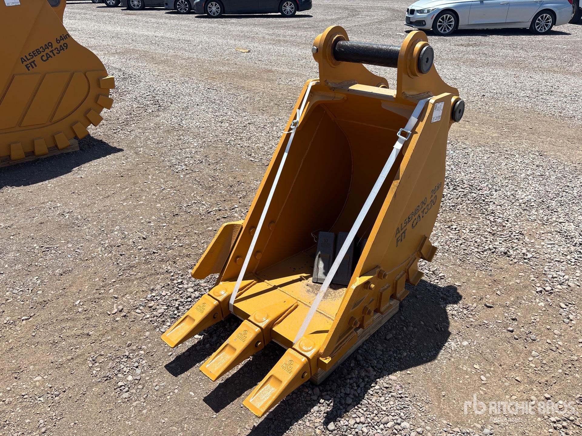2026 LYALS ALSENB320 26 in Digging Excavator Bucket (Unused)