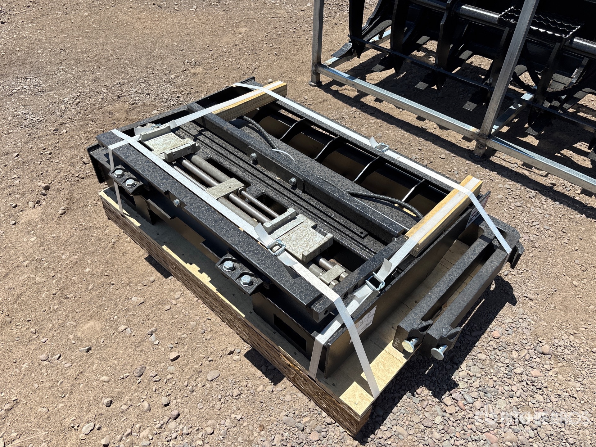 2026 LYALS ALSHF48 48 in Skid Steer Forks (Unused)