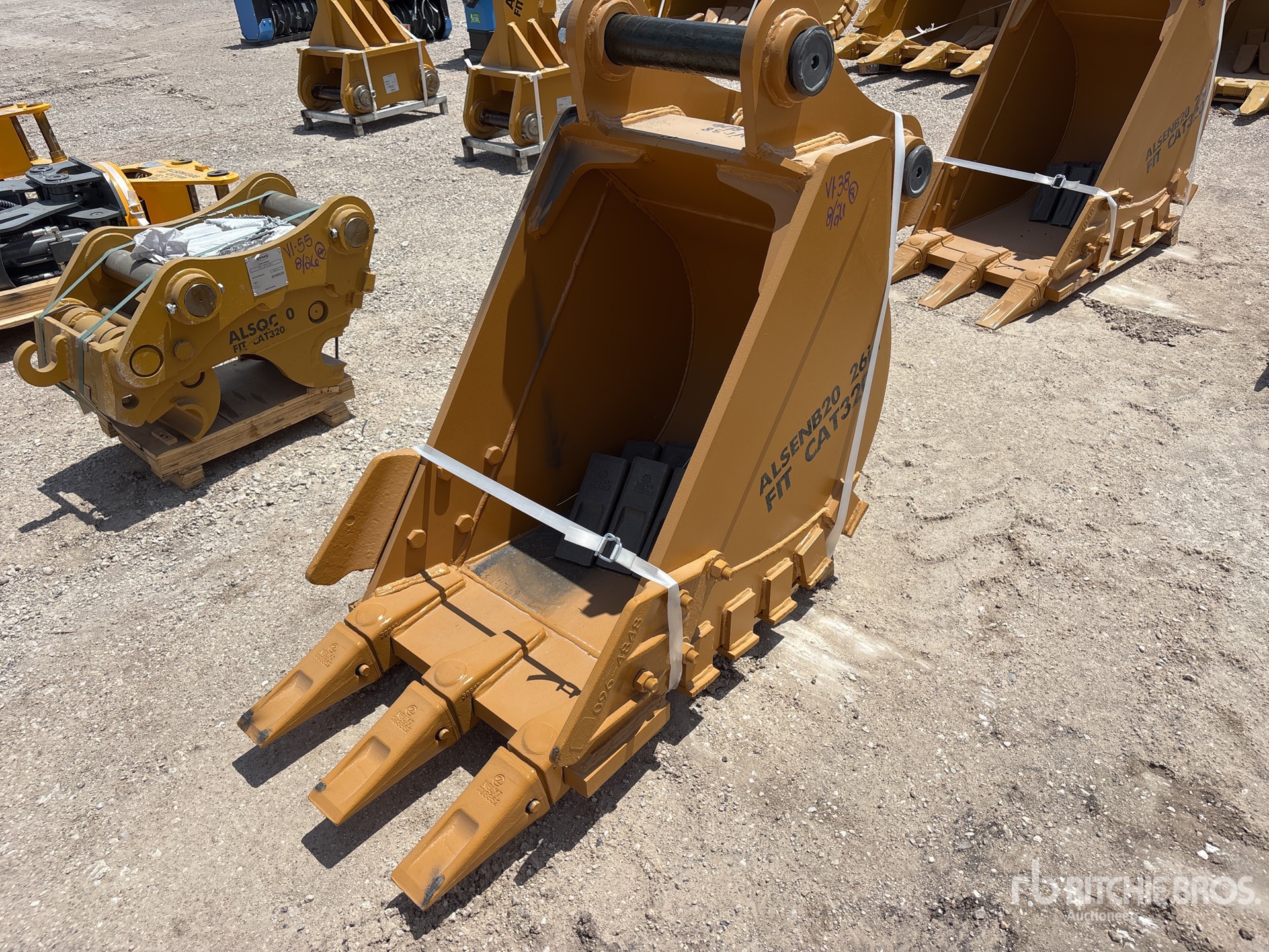 2026 LYALS ALSENB320 26 in Digging Excavator Bucket (Unused)