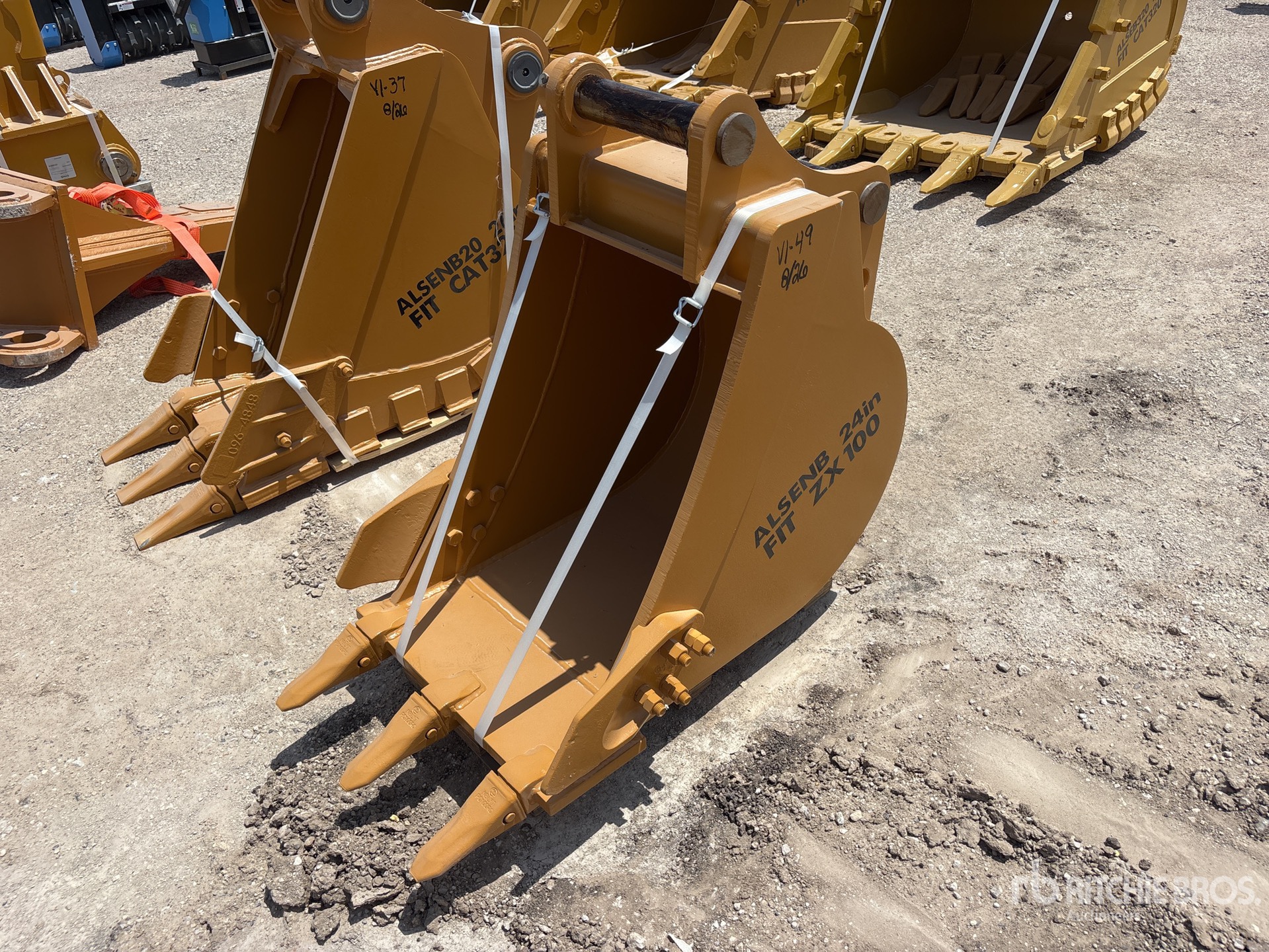 2026 LYALS ALSZX100 24 in Digging Excavator Bucket (Unused)