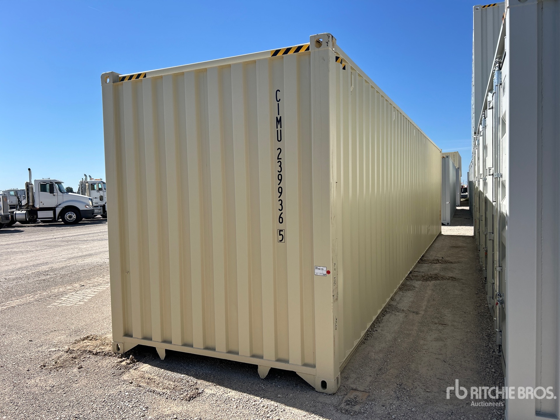 2026 40 ft High Cube Multi-Door Storage Container