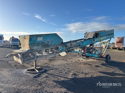 Lincom LP16/90 900 mm x 16 m Portable Radial Stacking Conveyor