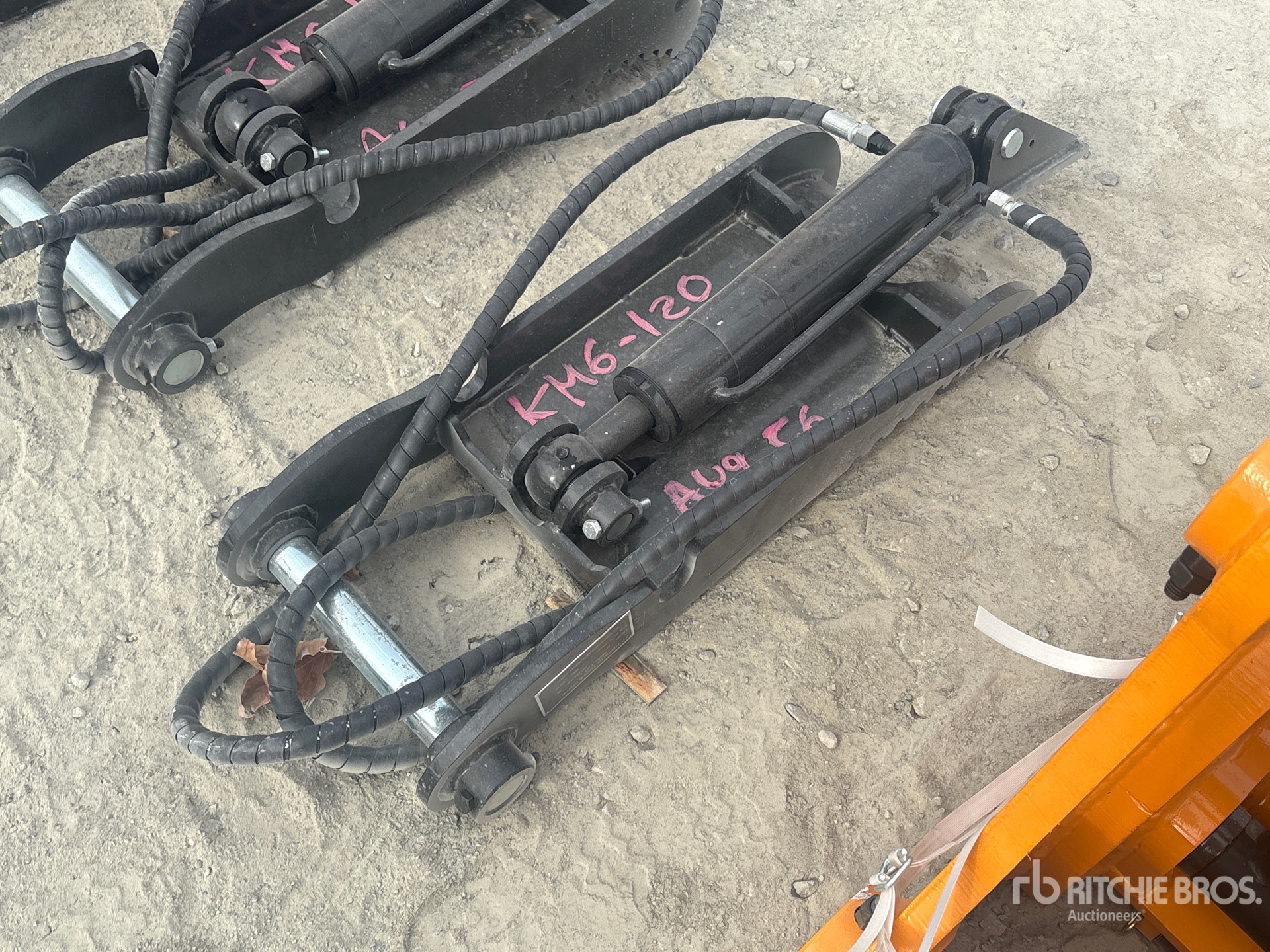 2025 GIYI GY-XJ3T Hydraulic Excavator Thumb (Unused)
