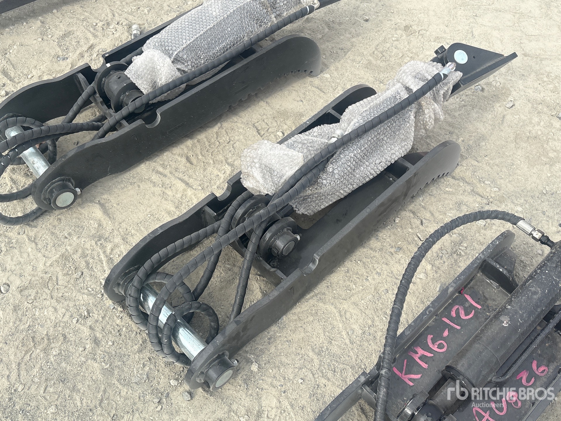 2026 GIYI GY-XJ5T Hydraulic Excavator Thumb (Unused)