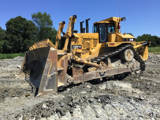 Cat D11R Crawler Dozer Cat D11R Crawler Dozer