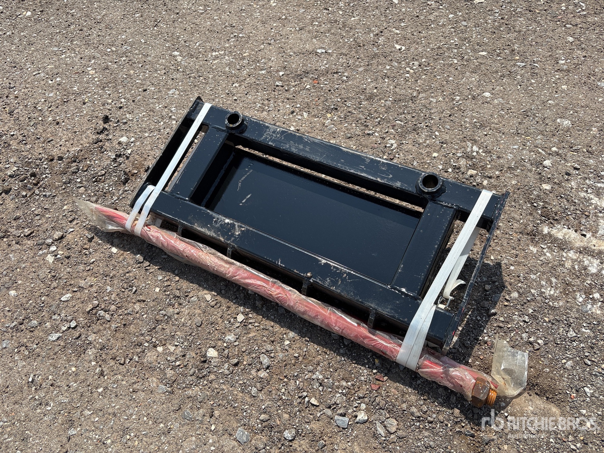 2026 GIYI GY-BF39 39 in Mini Skid Steer Bale Spear (Unused)