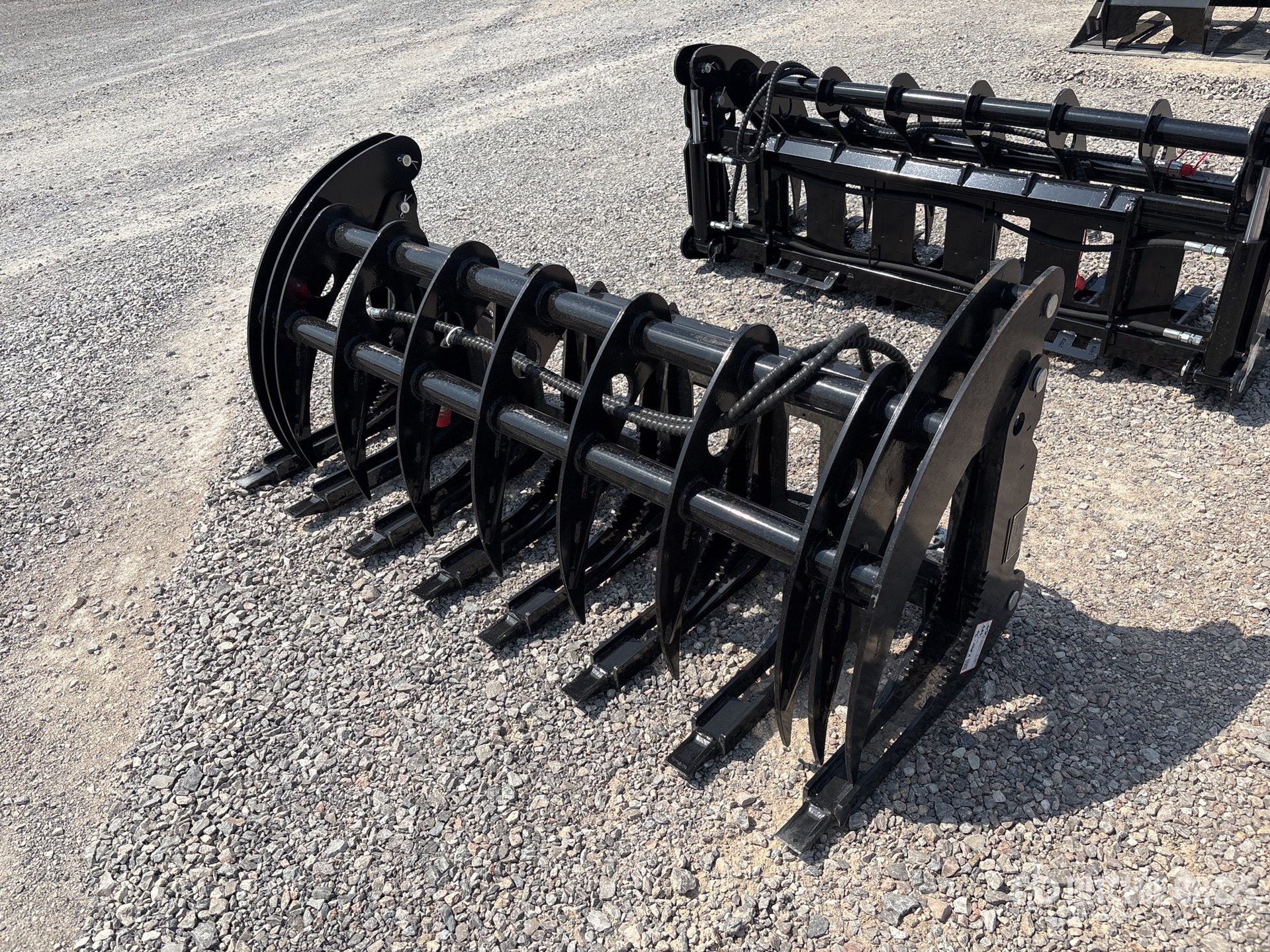2026 GIYI GY-CLG72 72 in Skeleton Skid Steer Grapple (Unused)