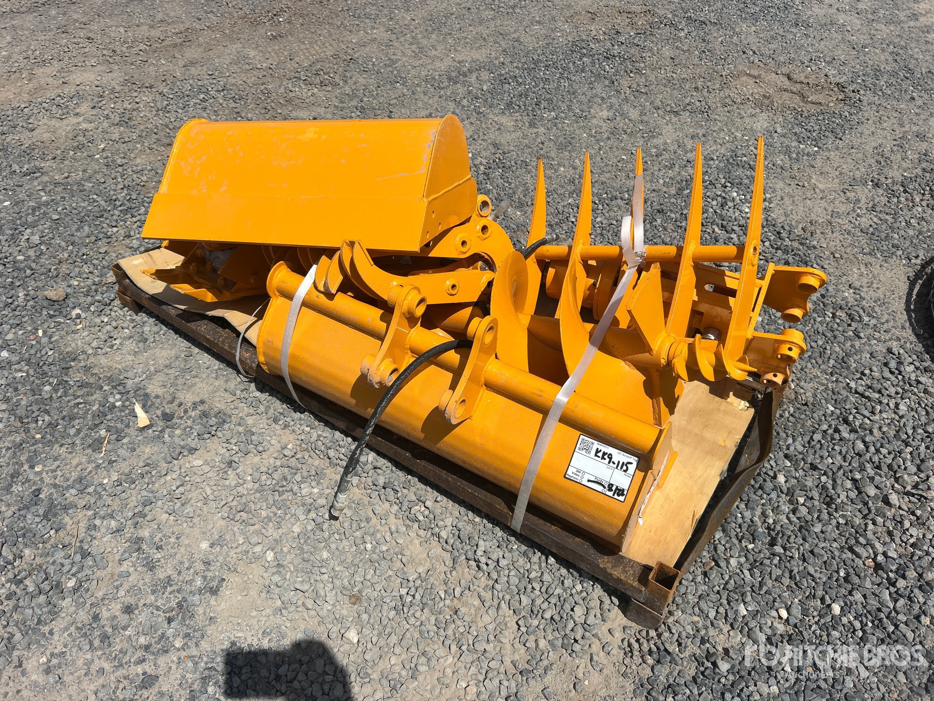 Quantity of (8) 2026 GIYI Cat 301 GYA-8 Mini Excavator Attachments - Fits Cat 301 (Unused)