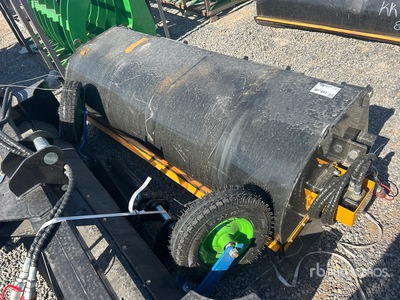 2026 GIYI GY-BS72 72 in Skid Steer Sweeper (Unused)