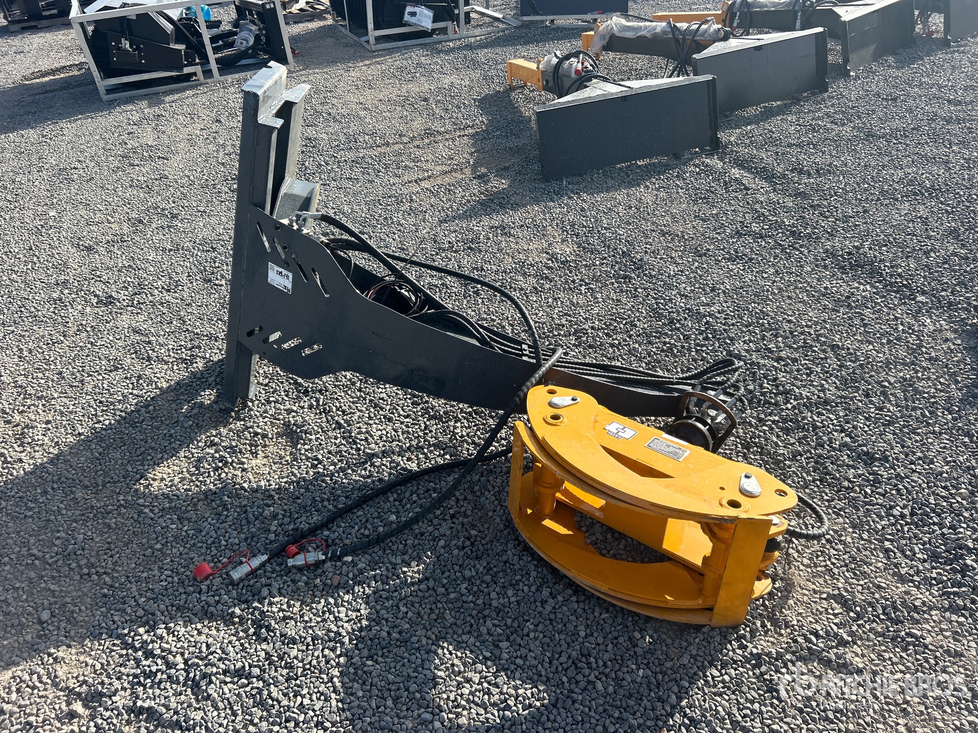 2026 GIYI GY-RG63 Rotating Skid Steer Grapple (Unused)