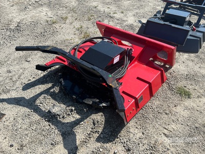 2026 GIYI GY-X DM43 43 in Disc Mulcher ملحقات معدة الحمل الصغيرة المجنزرة المتنوعة (Unused)