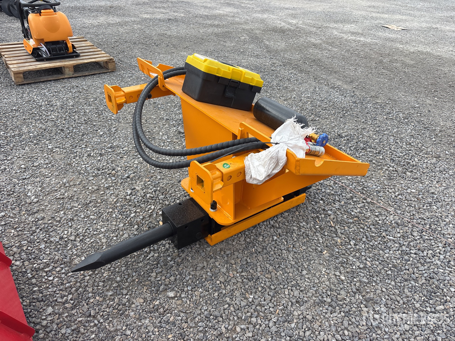 2026 GIYI GY-AP680 Mini Skid Steer Breaker (Unused)