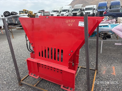 2026 GIYI GY-BC72 Mini Skid Steer Crusher ملحقات معدة الحمل الصغيرة المجنزرة المتنوعة (Unused)