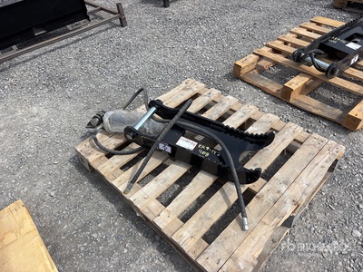 2026 GIYI GY-XJ3T 11 in Hydraulic Excavator Thumb (Unused)