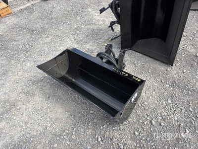 2026 GIYI GY-D3T 32 in Tilting Excavator Bucket (Unused)
