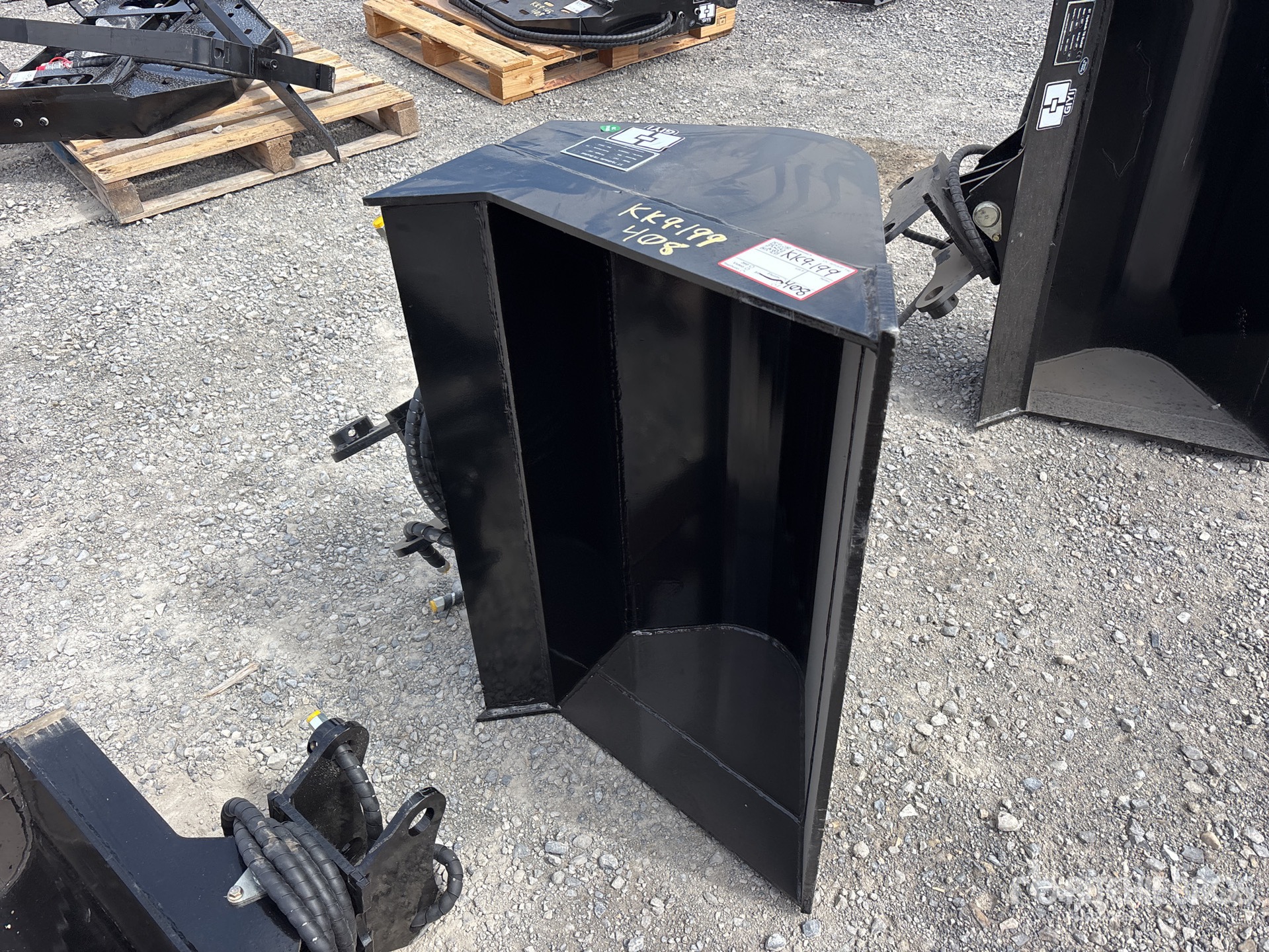 2026 GIYI GY-D5T 35 in Tilting Excavator Bucket (Unused)