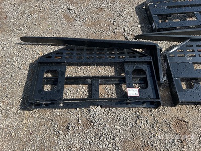 2026 GIYI GY-DHC 60 in Skid Steer Forks (Unused)