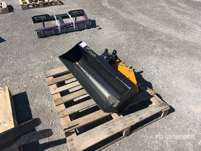 2026 VICSEC VCT1000 40 in Tilting Excavator Bucket (Unused)
