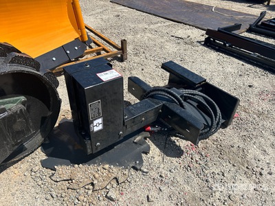 2026 GIYI MTS51 28 in Mini Skid Steer Tree Saw (Unused)