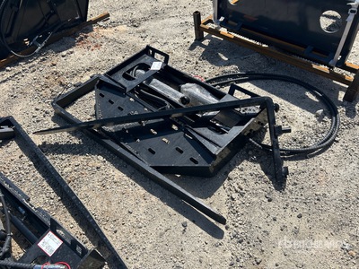 2026 GIYI SF60 60 in Skid Steer Forks (Unused)