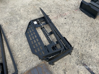 2026 GIYI DHC 60 in Skid Steer Forks (Unused)