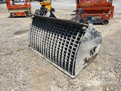 2008 S.75 Mixing Bucket