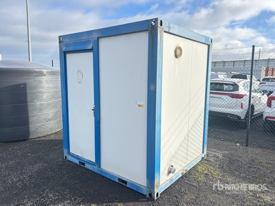 1.9 m x 2.15 m Skid-Mounted Draagbaar toilet