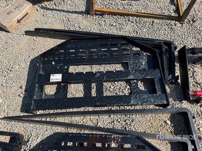 2026 GIYI GY-DHC 60 in Skid Steer Forks (Unused)