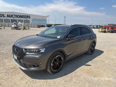 Citroen DS7 Crossback Hybrid Automobile