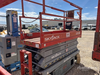 Skyjack SJ 3226 Electric Scissor Lift