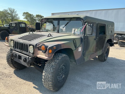 2001 AM General M1097A2 HMMWV 4 Door Hard Top w/Helmet Top