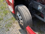 Underbody with Right Steer Tire