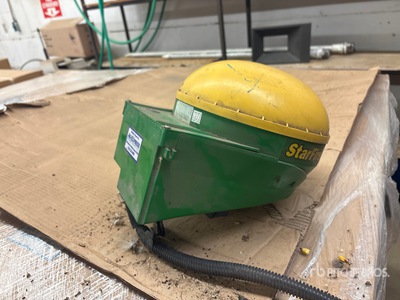 John Deere GNSS Receiver
