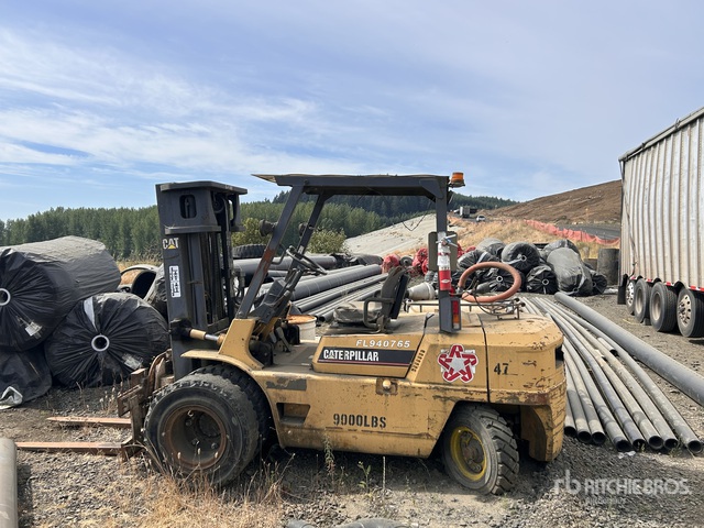 1994 Cat GPL40 Pneumatic Tire Forklift (Inoperable)