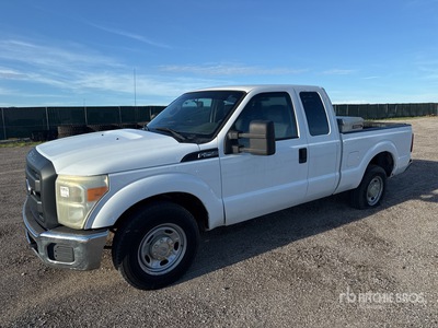 2013 Ford F-250 4x2 Extended Cab Pickup