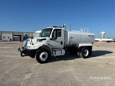 2019 International MV607 2000 gal 4x2 Camion cisterna de agua
