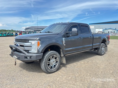 2017 Ford F-350 4x4 Crew Cab Pickup