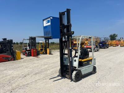 Komatsu FB16 Electric Forklift