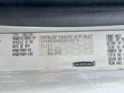 2013 Freightliner 114SD Camion pelle
