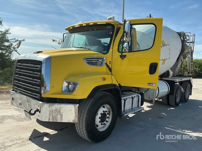 2018 Freightliner 114SD Mixer Truck
